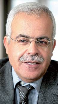 Vente-dédicace : Hamid Grine ou l'art du portrait Tlemcen : les autres articles