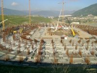 Tizi-Ouzou : le chantier de réalisation du stade de 50.000 places renforcé en moyens humains