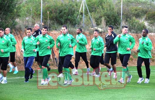 MCA : La ligne d'attaque inquiète le coach