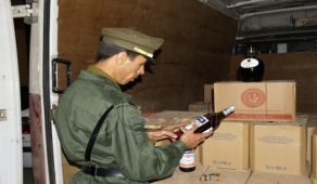 حجز 972 قارورة خمر على متن سيارة بعين تموشنت