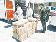 Béchar : saisie de 14 tonnes de kif et 30 907 comprimés de psychotropes