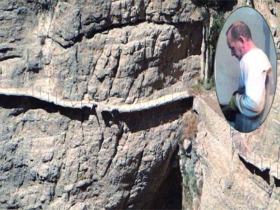 Djamel Allal, citoyen et sentinelle Réhabilitation du chemin des touristes dans les gorges du Rhumel
