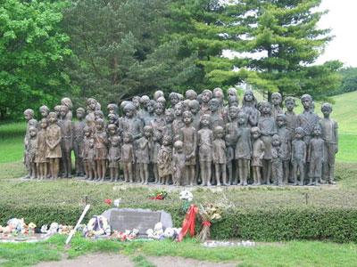 Le patrimoine local à l'honneur Exposition internationale de l'art de l'enfant de Lidice 2013