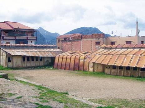 Sensibilisation contre les dangers de l'amiante Journées de pneumo-phtisiologie à Tizi Ouzou