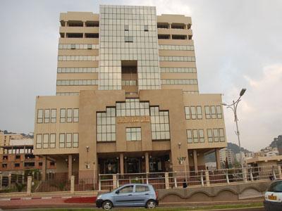 Report du procès de treize mis en cause Enlèvement d'enfants