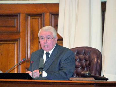 Bensalah officiellement élu secrétaire général par intérim du RND Ayant désigné, à son tour, une instance chargée de gérer à ses côtés le parti