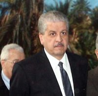 M. Sellal reçoit le sénateur américain Robert Corker Algérie-Etats-Unis