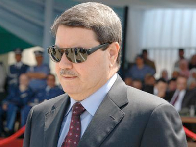 إطاحة بعائلة في عين تموشنت مختصة في التهريب الدولي للمخدرات وتبييض رؤوس الأموال