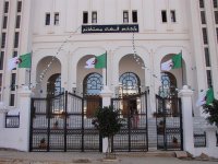 Mostaganem : acquittement de 7 douaniers poursuivis pour faux et usage de faux