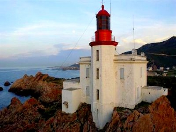 القسنطينيون منبهرون بالتراث الجيجلي وجمال سواحلها