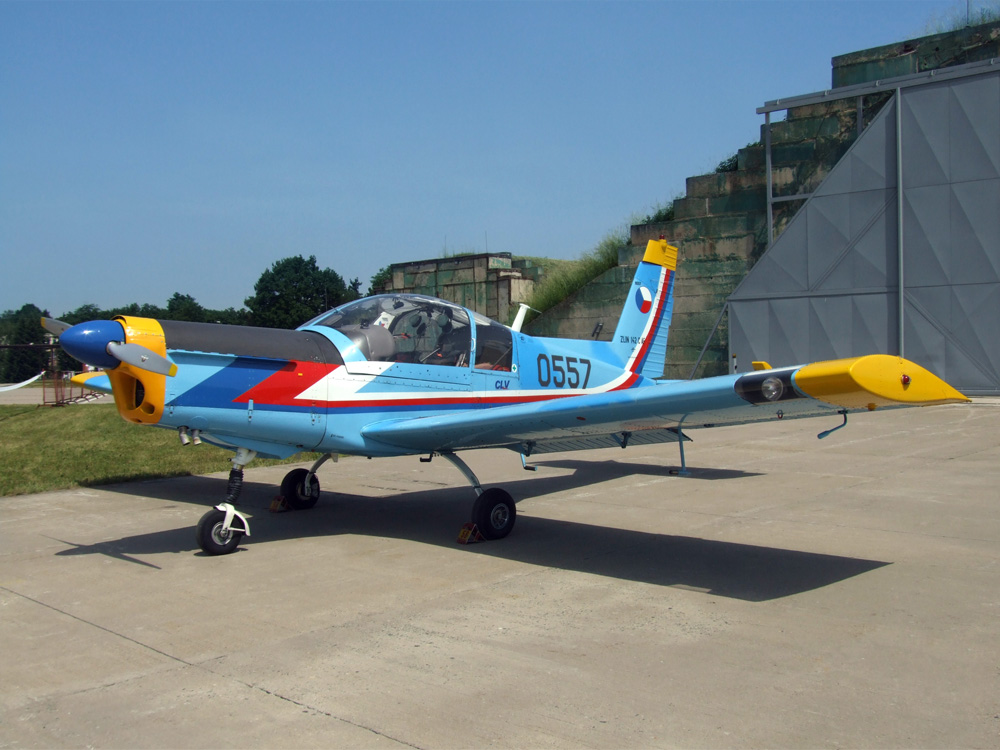 Ain Temouchent:l'aeroclub d'Ain Temouchent  livre sa promotion !