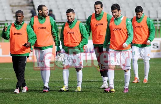 MCA : Les remplaçants accusent Menad de diviser le groupe