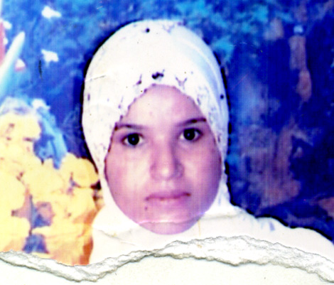 تشييع جنازة شابة من غليزان بحضور عائلتها وسكان وادي رهيو محسن بحث عن أهلها لتمكينه من دفنها بعد ما توفيت بمستشفى زميرلي