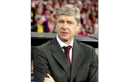 Il qualifie la politique du football en Algérie de réussie Wenger (manager d'Arsenal) : «A l'avenir, l'Algérie aura son mot à dire»