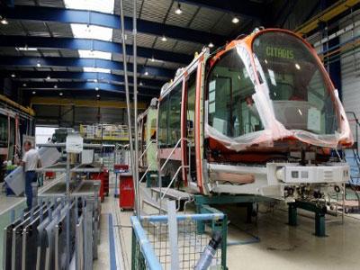 Les ouvriers de Ferrovial assiègent l'Union de wilaya UGTA d'Annaba Exigeant la dissolution de leur syndicat et la revalorisation de leurs salaires