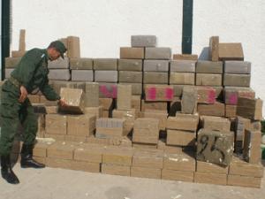 حجز 04 قناطير من الكيف توقيف عصابة دولية تضم 10 أشخاص بعين تموشنت .. حجز 6.5 قنطار من المواد الغذائية الفاسدة بوهران