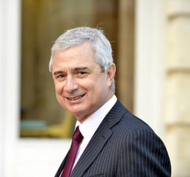 «Nos relations sont denses mais...» Claude Bartolone. Président de l'Assemblée nationale française