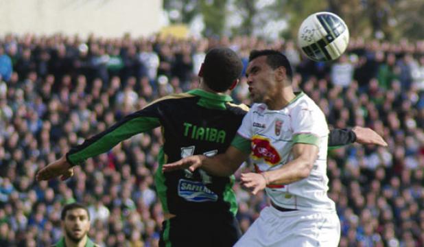 الفرجة حضرت في المدرجات وغابت في الميدان شباب قسنطينة 0 مولودية الجزائر 0