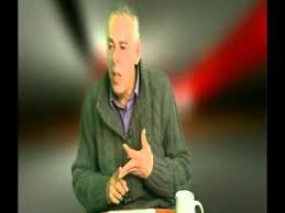 Ces derniers temps, Ait Ahmed devient une cible privilégiée des minables.