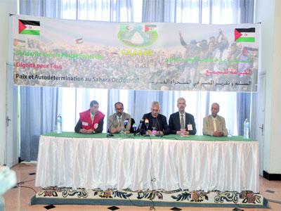 Une caravane humanitaire d'urgence en direction de Tindouf Suite à la situation préoccupante dans les camps de réfugiés sahraouis en Algérie