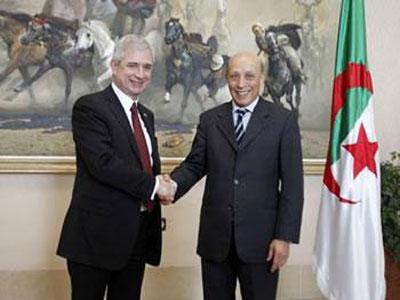 Claude Bartolone visite la vieille Médina d'Alger, la Casbah Coopération