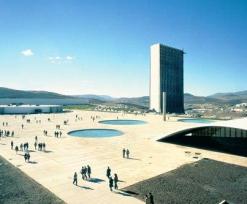 جامعة قسنطينة عاصمة للمهرجان الطلابي الوطني للمونولوج بمشاركة سليم مجاهد والسيدة تونس