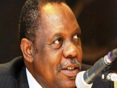 Hayatou entame son mandat en Algérie Le Président de la CAF est arrivé à Oran lundi soir