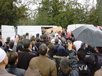 L'ENTERREMENT DES DEUX ENFANTS A EU LIEU HIER À CONSTANTINE SUR FOND DE TENSION ET D'EMOTION Les assassins de Brahim et de Haroun arrêtés