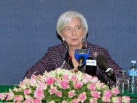 Les hausses des salaires et les subventions doivent être « rééquilibrées et réorientées » Christine lagarde, DG du FMI