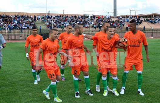 SAM : Le Sari en chute libre