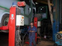 M. Guenaïzia discute avec les Emiratis de projets en cours Industrie mécanique