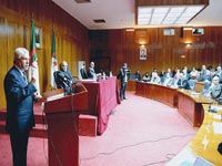 Tayeb Louh détaille les mesures du gouvernement en faveur des chômeurs Des emplois au Sud pour la paix sociale