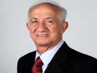 Mustapha Larfaoui président d'honneur du Comité olympique algérien