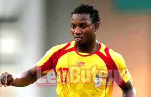 Stéphane Sessègnon simule une blessure pour ne pas jouer face à l'Algérie