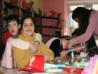 Les enfants trisomiques vivent mal leur quotidien Faute d'espaces spécialisés qui les prendraient en charge sur le plan pédagogique