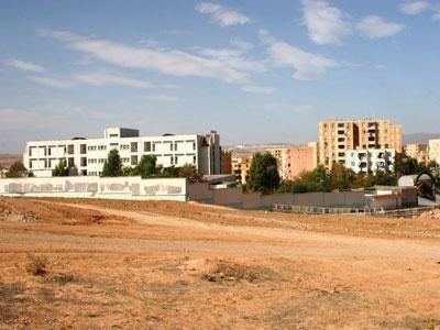 Immaturité des populations et inertie des associations Détérioration du cadre de vie dans la ville du Khroub