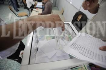 Un compromis politique par le haut s'impose REVISION DE LA CONSTITUTION