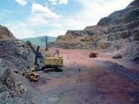 Le gouvernement examine la possibilité d'exploiter le gisement minier de Gara Djebilet (Yousfi)