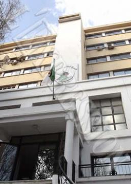 Le bras de fer se durcit au RND PLUS DE TROIS MOIS APRES LA DEMISSION DE OUYAHIA