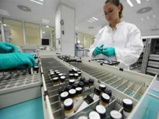 Algérie: 1,87 milliard de dollars de médicaments importés en 2011