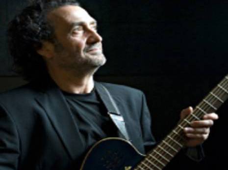 Je suis en manque du public algérien Hocine Boukella. Compositeur, leader de Sidi Bemol