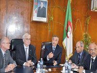 Partenariat ENMTP et le groupe Allemand Liebherr Lancement de la production d'engins de travaux publics