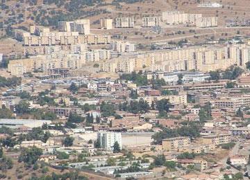 سكان حي تيزي البير بالأخضرية في البويرة يطالبون بالاتفات لحيهم