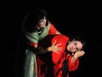 فرقة المسرح الجهوي لشلف في عرض بمحي الدين بشطارزي..  فريلاندا ..الطريق نحو الحرية