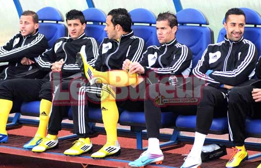 JSK : Sandjak quitte le navire, les remplaçants respirent