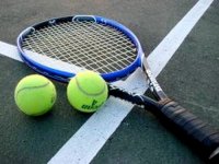 Coup d'envoi de la première étape du circuit fédéral de tennis à Mostaganem
