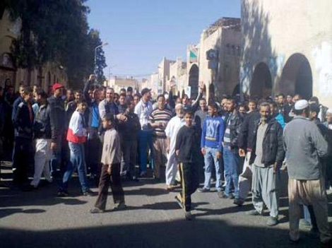 وقفتان احتجاجيتان في تمنراست وغرداية يومي 10 و13 أفريل شباب الجنوب يواصل مسيراته ويتهم الإدارة بالتفاوض مع 