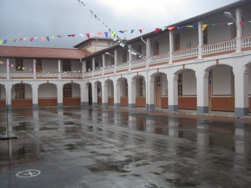 Un documentaire de l'ENTV sur les lycées Mohamed Kerouani et Malika Gaid de Sétif