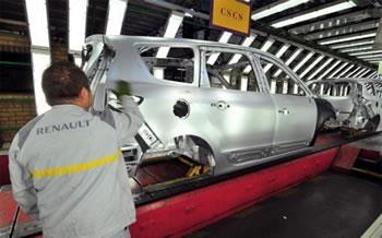 Sellal insiste sur la formation des Algériens ALORS QUE LE PREMIER VEHICULE RENAULT SERA PRODUIT EN 2014