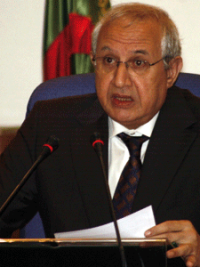 « Pas de pénurie de médicaments » Ziari, ministre de la Santé